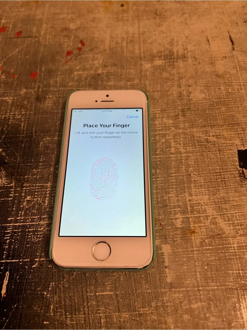 iPhone 5SE 32gb Factory Unlocked Custom Orange Mint Condition